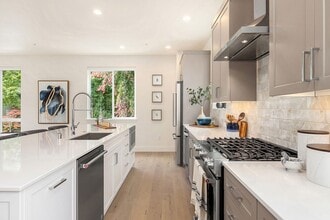 9619 Thorsk St, Unit Unit A in Bothell, WA - Building Photo - Building Photo