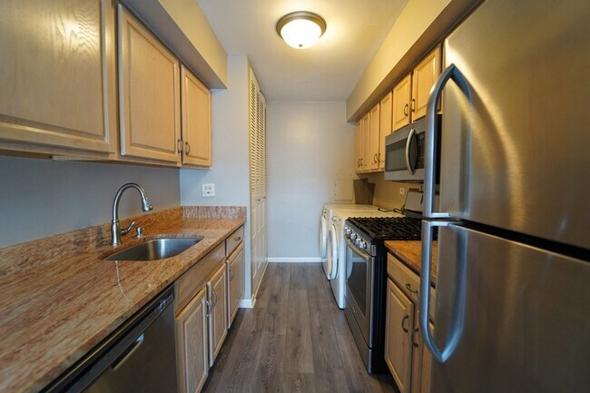 1543 Cornell Pl, Unit 1543 in Hoffman Estates, IL - Building Photo - Building Photo