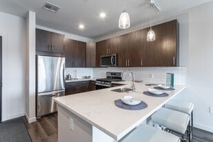 2000 Pennsylvania Avenue in Wilmington, DE - Building Photo