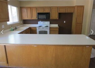 1605 Cessna Ct in Redding, CA - Building Photo - Building Photo