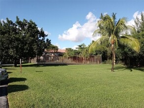 2944 E Missionwood Ln in Miramar, FL - Foto de edificio - Building Photo
