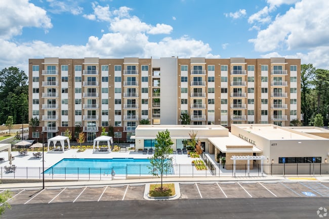 Resia Willows Apartments in Decatur, GA - Foto de edificio - Building Photo