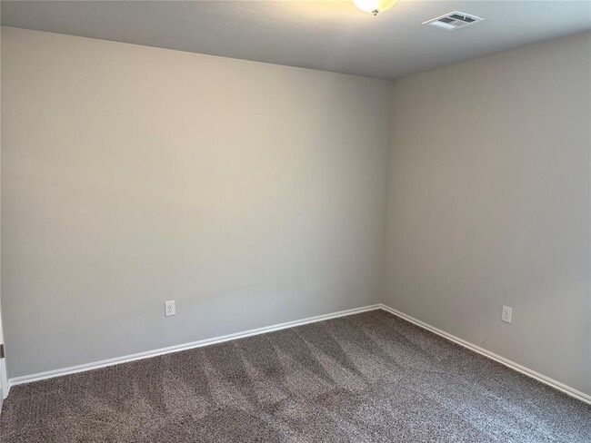 3724 Apple Villas Cir in Moore, OK - Building Photo - Building Photo