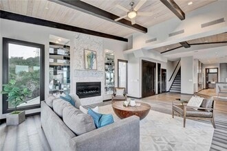 600 Barrett Ln in Austin, TX - Building Photo - Building Photo