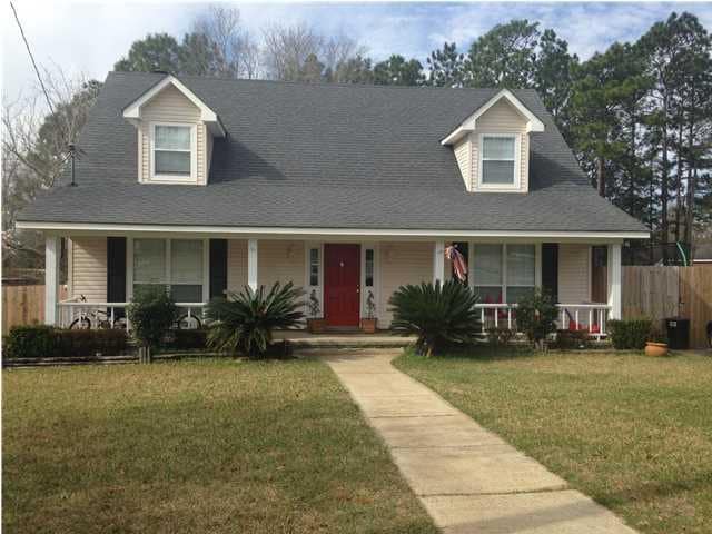 property at 9521 Ashwood Dr