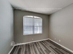 2739 Durant Trails Blvd in Dover, FL - Foto de edificio - Building Photo