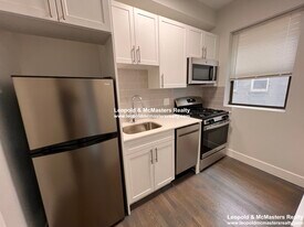 84 Park St, Unit A in Boston, MA - Building Photo