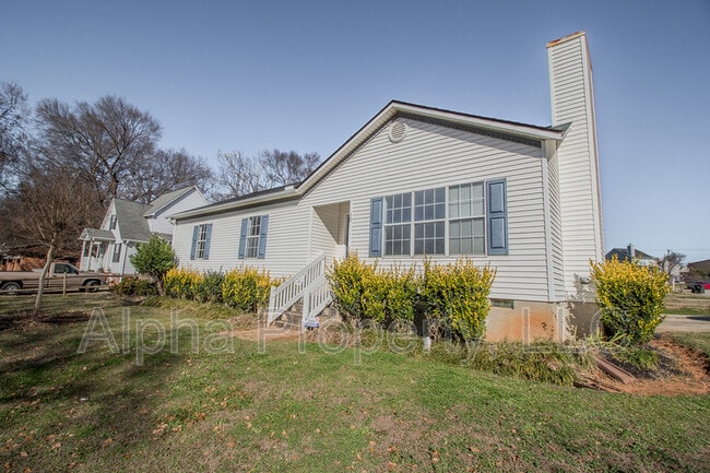 18 Warren Ct in Greenville, SC - Building Photo - Building Photo