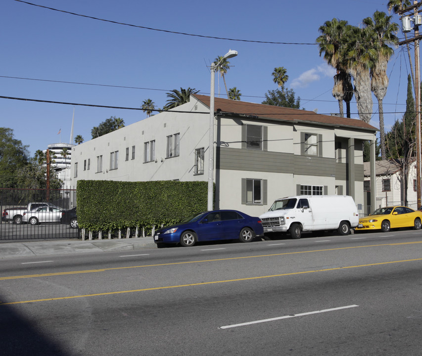 1725 N Gower St in Los Angeles, CA - Foto de edificio