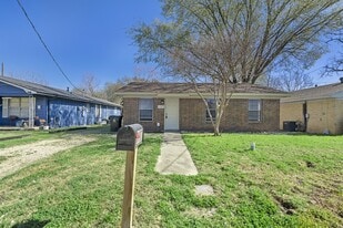 1907 Orman St in Bryan, TX - Building Photo