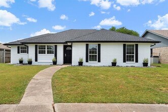 7205 Ridgeview Dr in Rowlett, TX - Building Photo - Building Photo