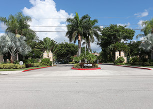 Milano in West Palm Beach, FL - Foto de edificio - Building Photo