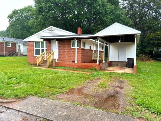 property at 1430 Yadkin St