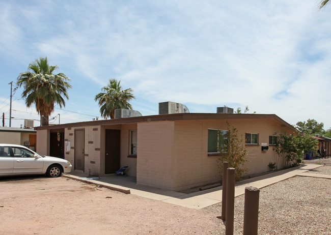 401 W 5th St in Tempe, AZ - Foto de edificio - Building Photo