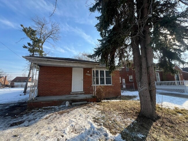 property at 11454 Sanford Ave