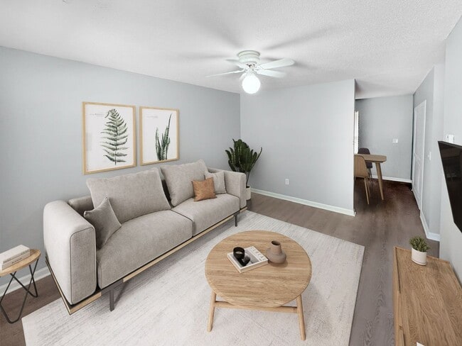Eagles Nest Apartments 62+ Community in Carrollton, GA - Foto de edificio - Building Photo