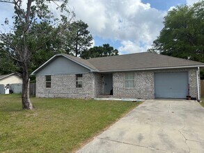 263 Sabreena Cir in Hinesville, GA - Building Photo - Building Photo
