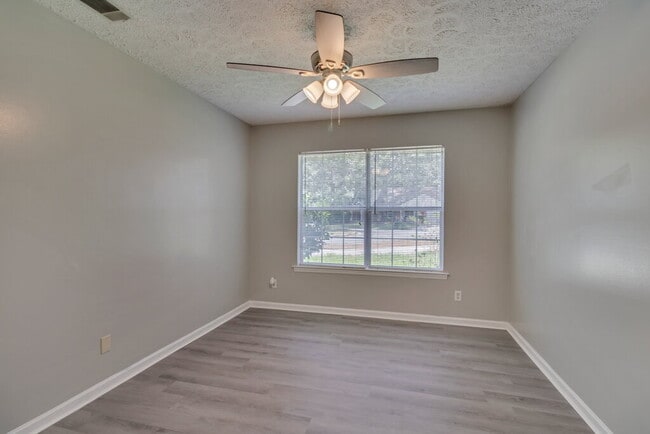 85 Eagle Nest Ln in Richmond Hill, GA - Building Photo - Building Photo