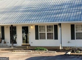 683 Grant St in Clarkesville, GA - Building Photo