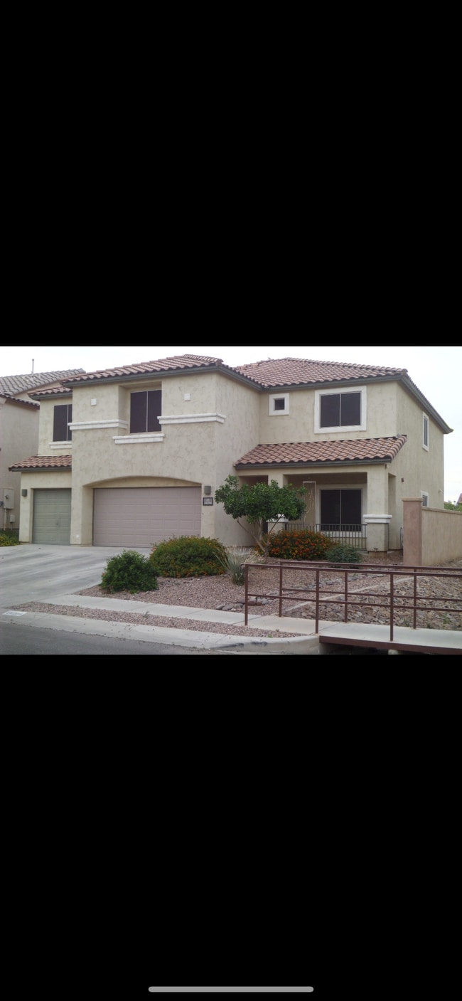 property at 14294 S Via Del Moro