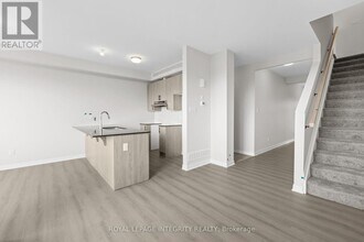 817 Andesite Ter in Ottawa, ON - Building Photo - Building Photo