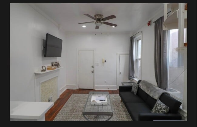 1128 S 47th St in Philadelphia, PA - Building Photo - Building Photo