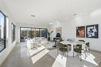 6803 Tyree St in Dallas, TX - Building Photo - Building Photo