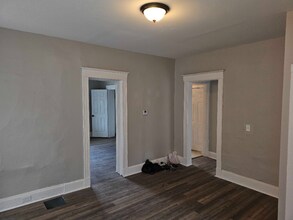 1560 Dixmont Ave in Cincinnati, OH - Building Photo - Building Photo
