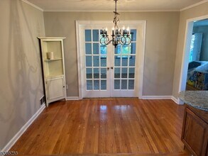 25 Brookside Terrace, Unit 1 in Verona, NJ - Building Photo - Building Photo