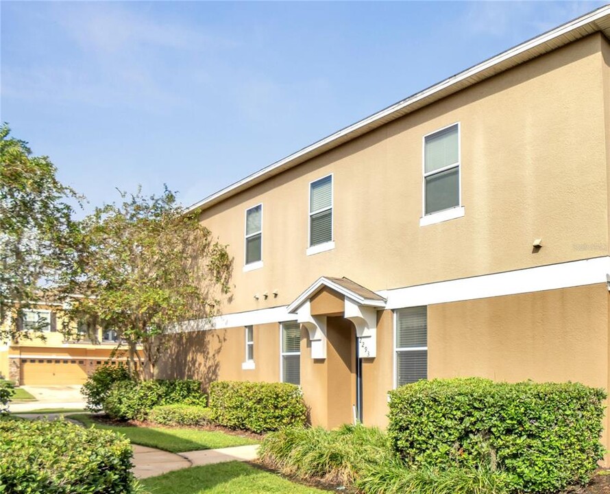 2293 Betsy Ross Ln in St. Cloud, FL - Building Photo