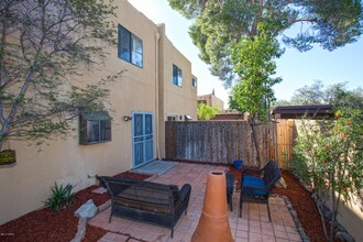 3359 E Popinac Loop in Tucson, AZ - Building Photo - Building Photo