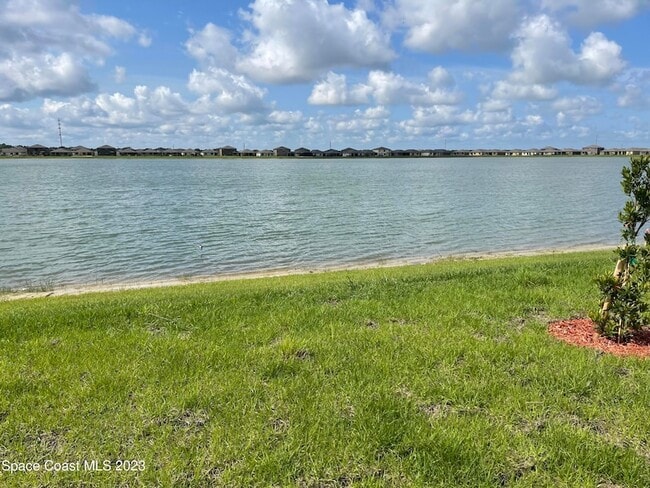 2194 Farmhouse Rd SE, Unit 2-2423 in Palm Bay, FL - Foto de edificio - Building Photo