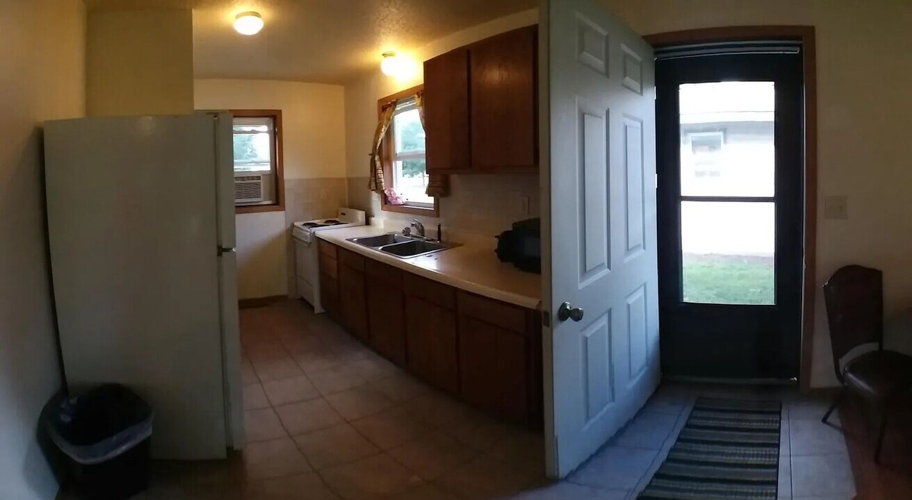 1205-1207 Lakeview Dr in Tomah, WI - Building Photo