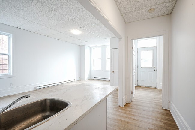 3419 Av. Prud'homme in Montréal, QC - Building Photo - Building Photo