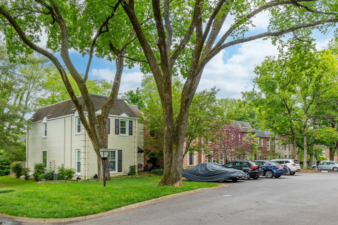 Arden Place in Nashville, TN - Building Photo