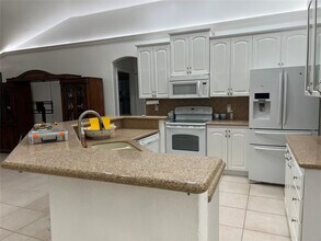 7400 SW 37th Ct in Davie, FL - Building Photo - Building Photo