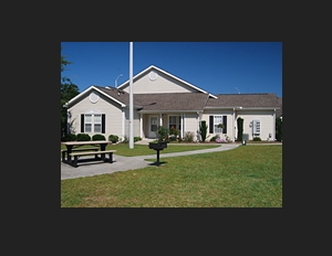 Troon Apartments in Beaufort, NC - Building Photo