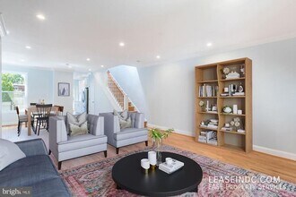 624 Irving St NW in Washington, DC - Building Photo - Building Photo