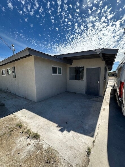 15139 Las Piedras Dr, Unit Private Bedroom in Victorville, CA - Building Photo - Building Photo