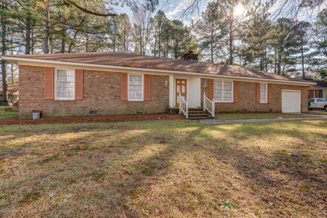 2729 Stewart Ln in Rocky Mount, NC - Foto de edificio