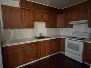 425 S 3rd Ave in Oakdale, CA - Building Photo - Building Photo