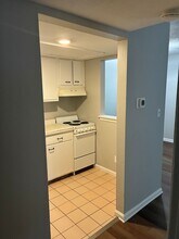 Affordable 1 bed/1 bath apartments off of ... in Louisville, KY - Building Photo - Interior Photo