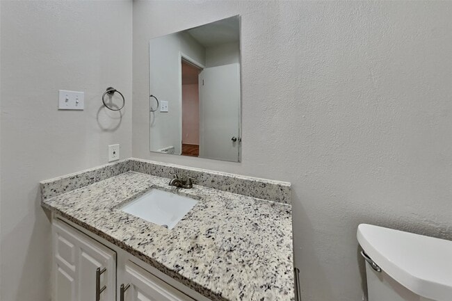 16935 Kilwinning Dr in Houston, TX - Building Photo - Building Photo