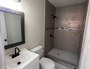 8100 Sandland Dr in El Paso, TX - Building Photo - Building Photo