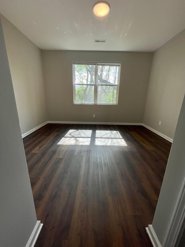 111 Juniper Path in Georgetown, KY - Foto de edificio - Building Photo