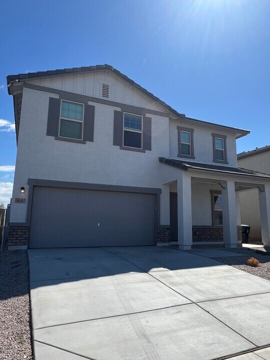 3647 S 97th Ave in Tolleson, AZ - Foto de edificio