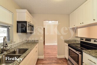 561 Hibiscus Rd in Casselberry, FL - Building Photo - Building Photo