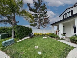 32358 Gardenvail Dr in Temecula, CA - Building Photo - Building Photo