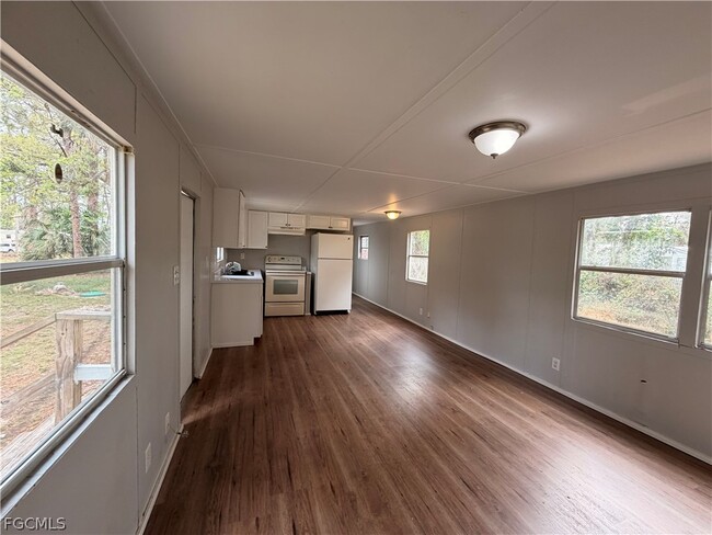 7647 Ebson Dr in North Fort Myers, FL - Building Photo - Building Photo