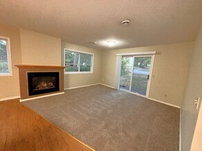 535 6th St N in Hudson, WI - Foto de edificio - Building Photo